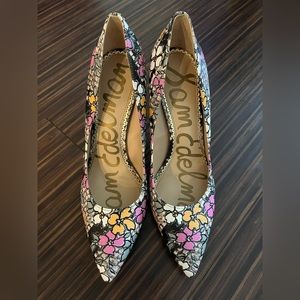 Floral Sam Edelman Shoes - worn only once. Beautiful and perfect for Spring!